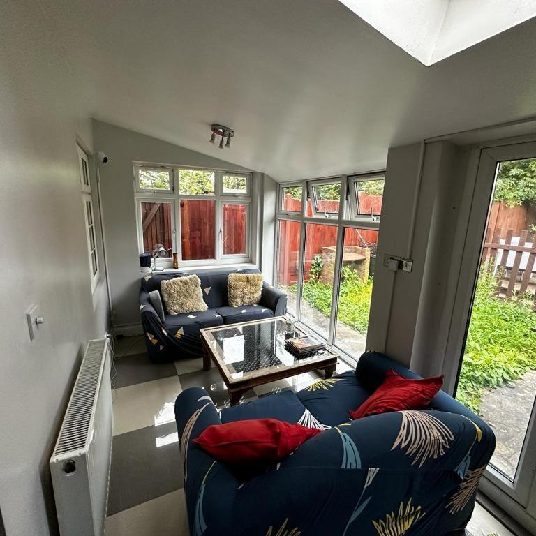 London Comfy Doubles Aparthotel ภายนอก รูปภาพ